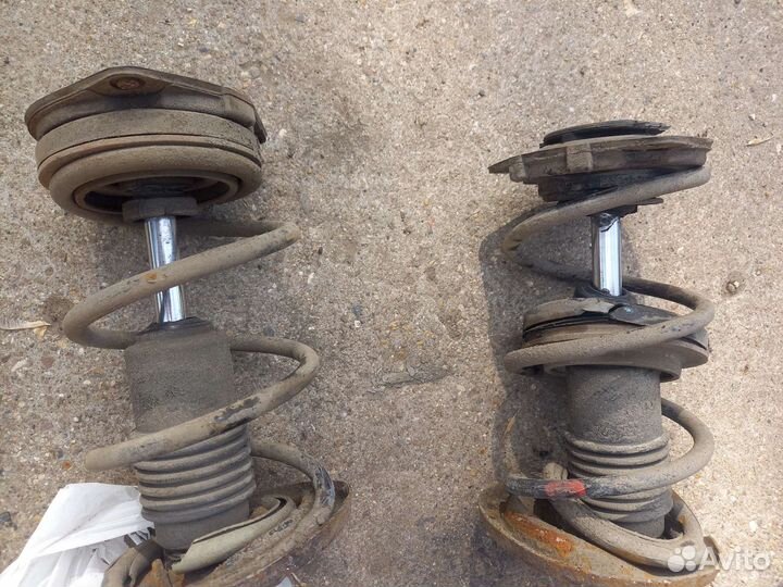 Nissan note стойки