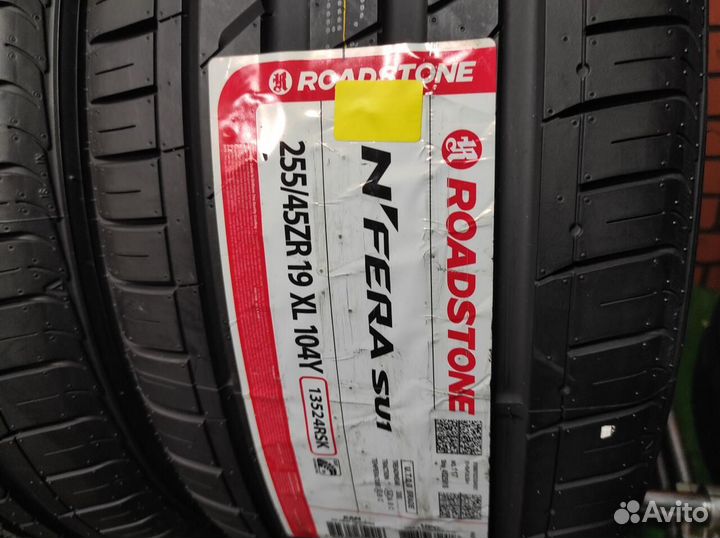 Roadstone N'Fera SU1 255/45 R19 104Y
