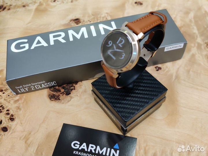 Garmin Lily 2 Classic cream gold with leather band