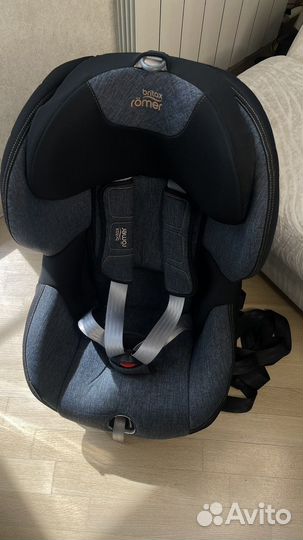 Britax Romer Trifix 2 i-size blue marble