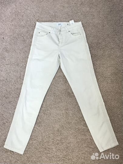 Джинсы белые