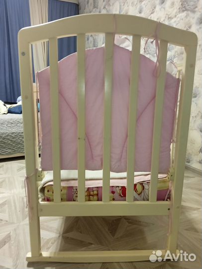 Детская кроватка