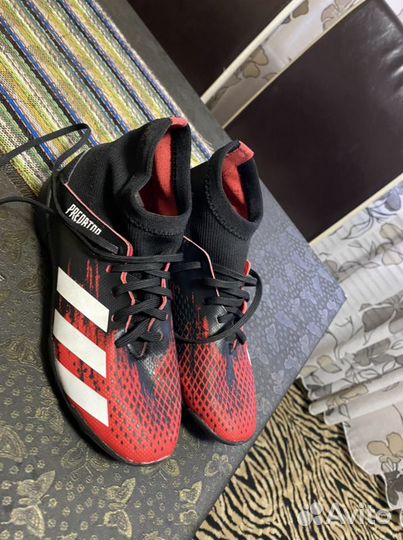 Сороконожки adidas Predator