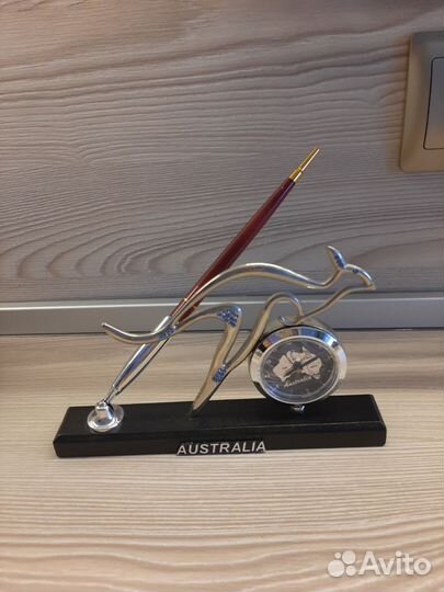 Часы подарочные настольные Австралия новые