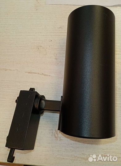 Светильник потолочный и трековый на шинапроводе