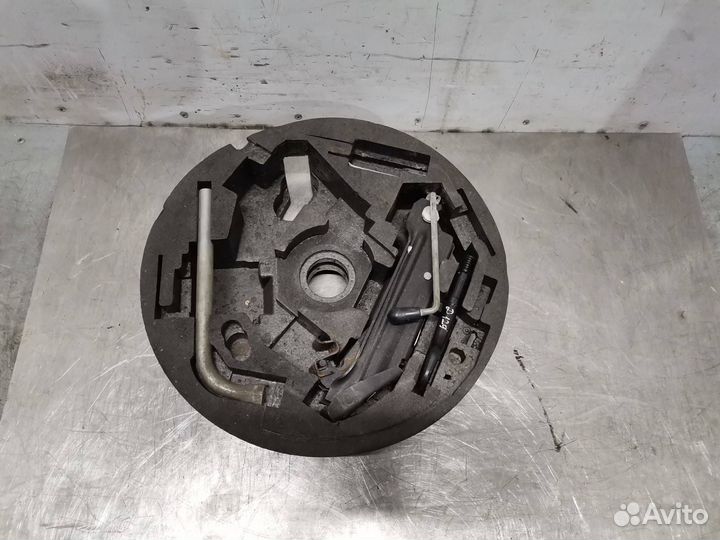 Домкрат Volkswagen Golf Plus 2006