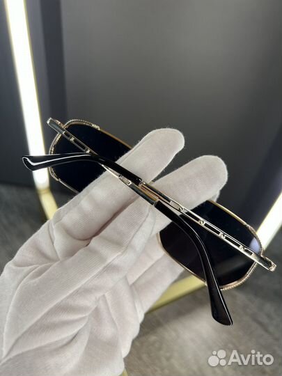 Солнцезащитные очки женские