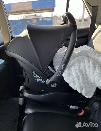 Автолюлька maxi cosi с базой isofix