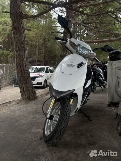 Скутер Suzuki ZZ inch up sport