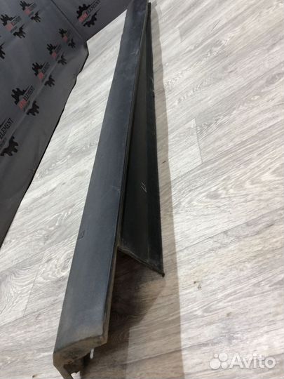 Накладка правого порога Ford Focus 3