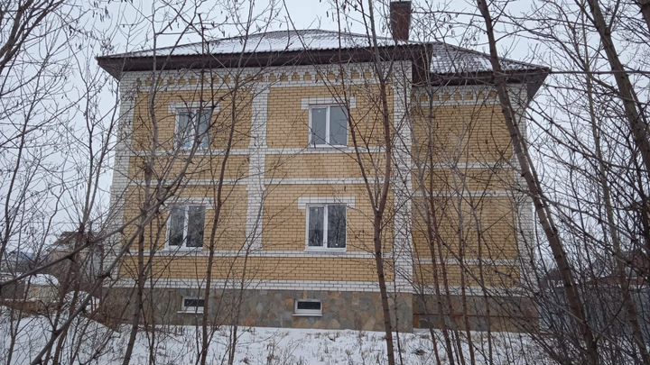 Дом 280 м² на участке 7,5 сот.