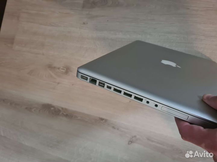 Apple MacBook Pro 17