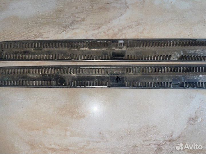 Накладка двери задняя правая Cadillac Escalade 4