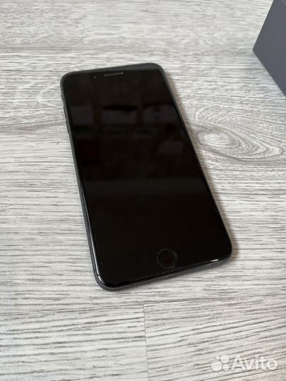 iPhone 8 Plus, 256 ГБ