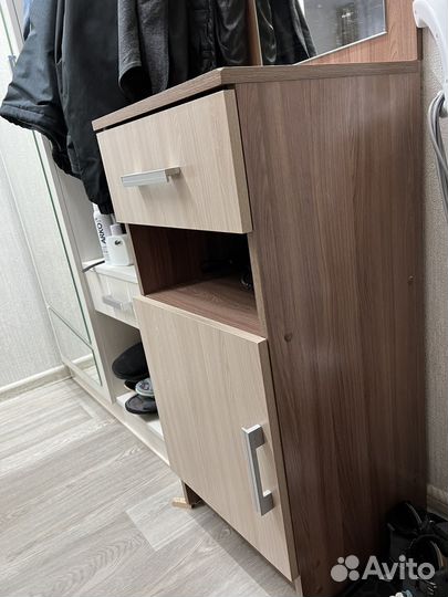 Тумбочка с зеркалом бу