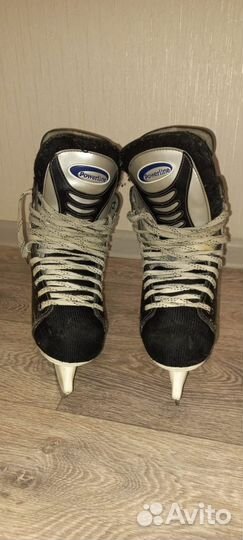 Коньки хоккейные