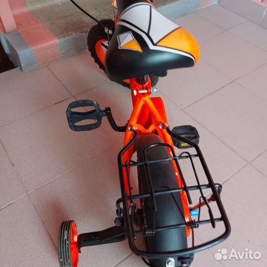 Велосипед двух-четырех колесный