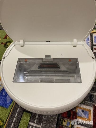 Продам Xiaomi Робот-пылесос Mi Robot Vacuum