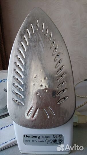 Утюг Elenberg SI 3007 1400 Вт с отпаривателем