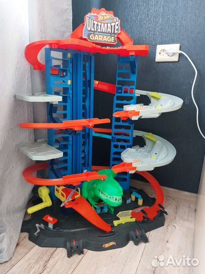 Hot wheels 2 базы