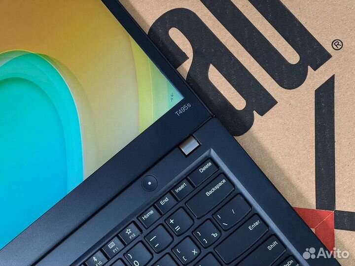 Ноутбук Lenovo ThinkPad T495s Ryzen 7 16GB DDR4