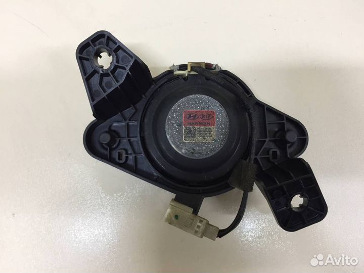 Сабвуфер Kia Sorento/Sorento Prime