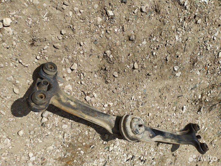 Балка подрадиаторная Volkswagen Passat B3 1994