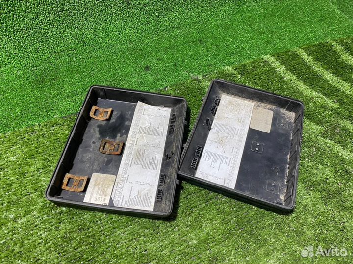 Крышка блока предохранителей BMW 5 series E34