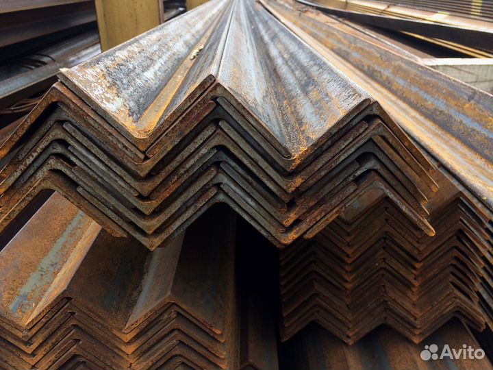 Уголок металлический