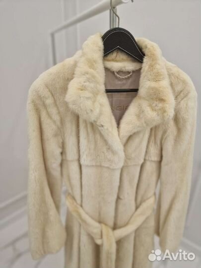 Шуба норковая белая италия