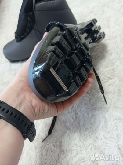 Лыжные ботинки NNN р. 40 новые