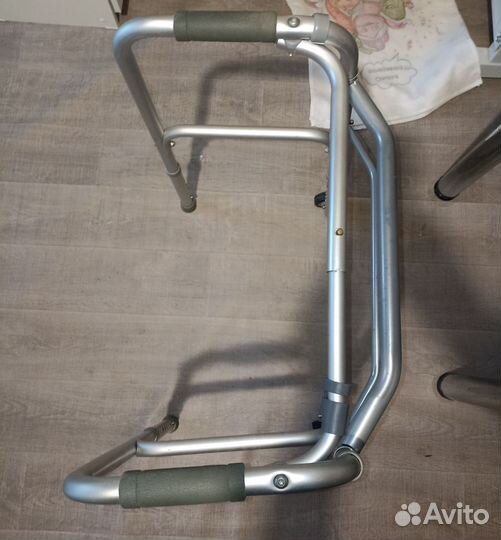 Костыли, ходунки,трости