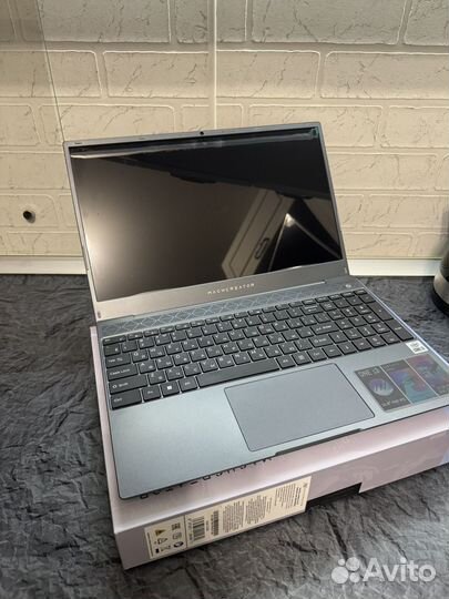 Ноутбук Machcreator One i3/15.6