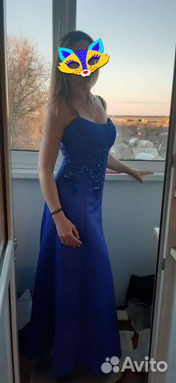 Платье вечернее