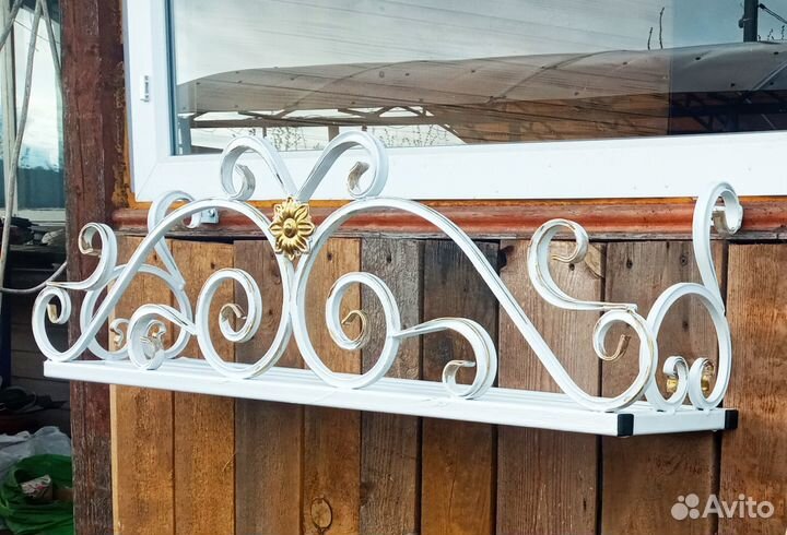 Кованый цветник под окно