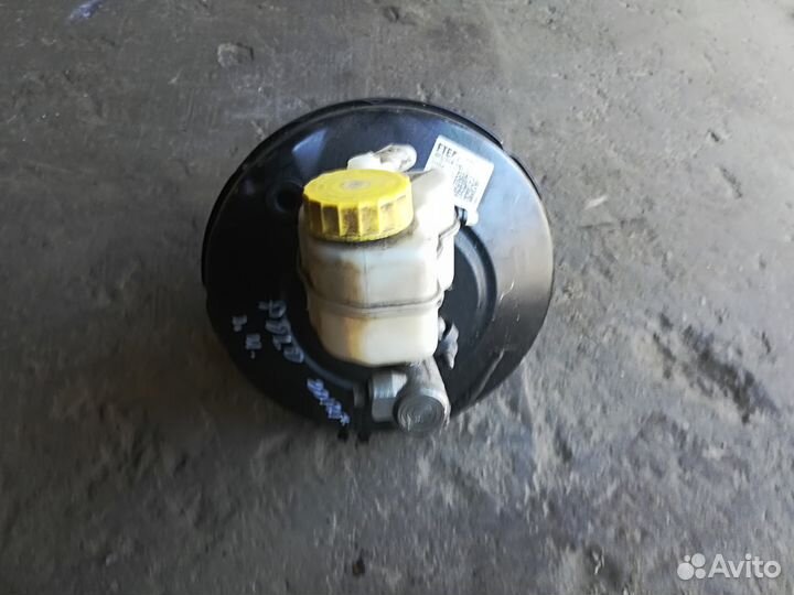 Вакуумный усилитель тормозов VW Polo 2011