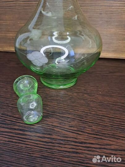 Графин цветное зелёное стекло СССР