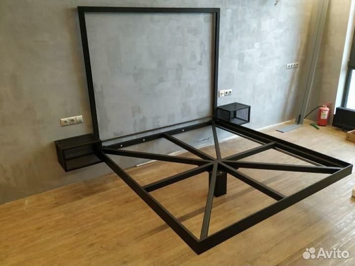 Парящая кровать с подсветкой