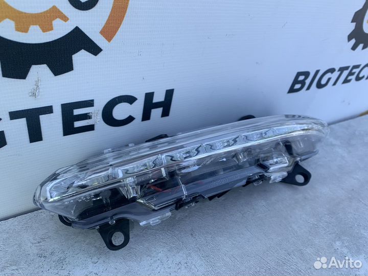 Дхо левый Mercedes A2218201756