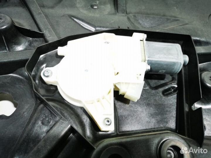 Стеклоподъемник электрический передний правый