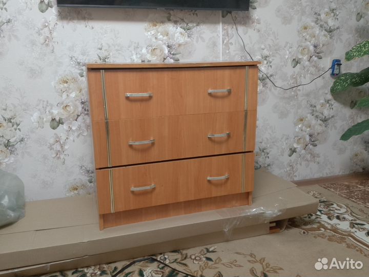 Комод и тремо