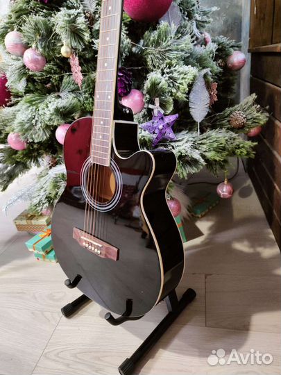 Электроакустическая гитара