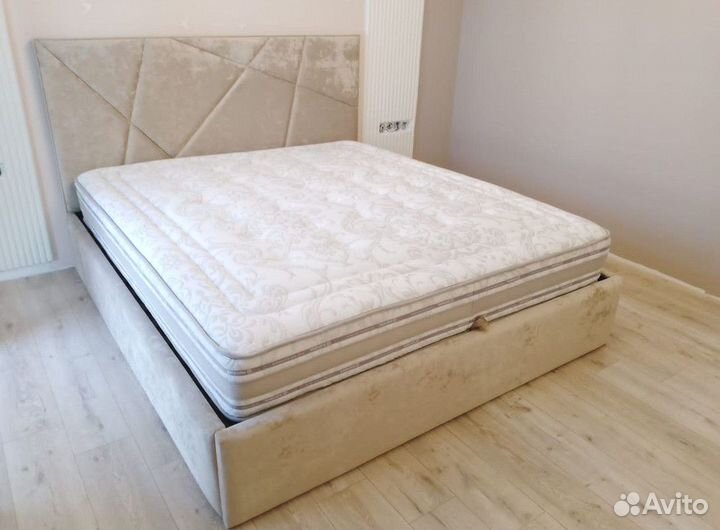 Кровать двухспальная с рассрочку