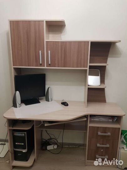 Компьютерный стол