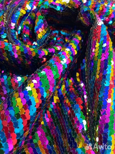 Ткань с пайетками на сетке