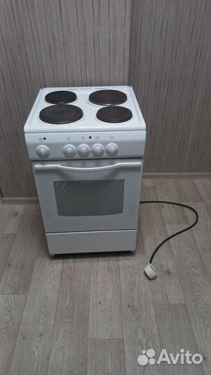 Электрическая плита с духовкой