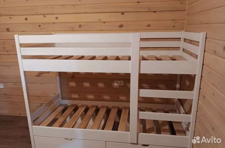 Двухъярусная кровать