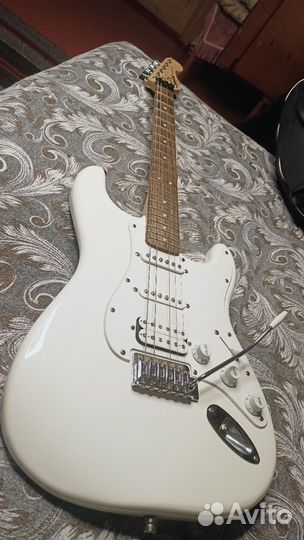 Электрогитара Fender Squier Stratocaster