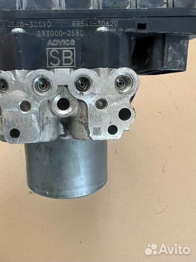 Блок ABS Lexus GS4