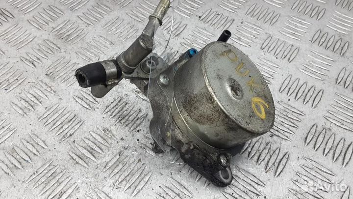 Насос вакуумный Opel Astra J